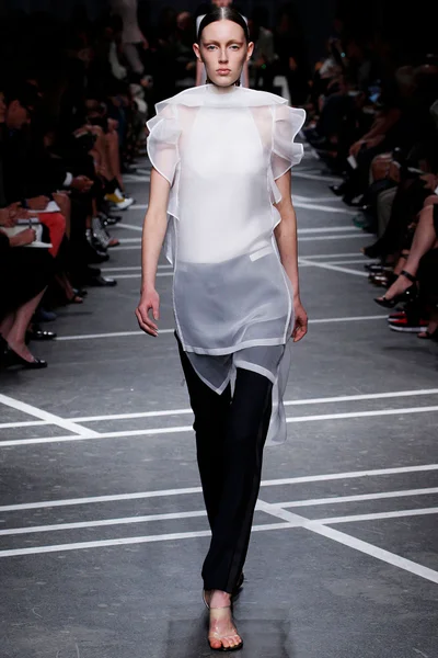 Look 8